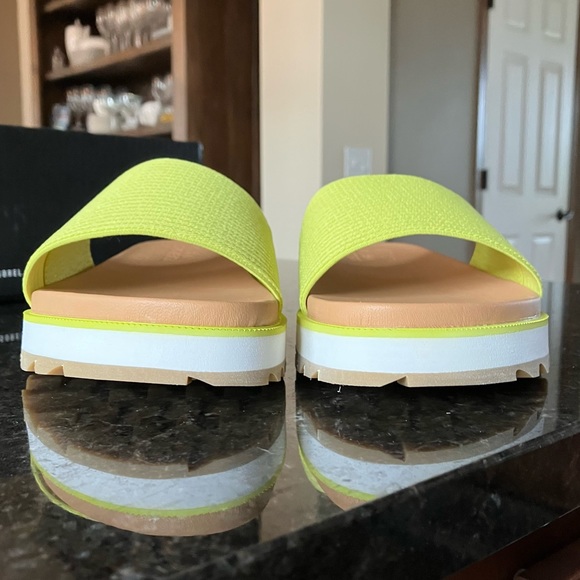 New Sorel Roaming Easy Slide Sandals, Casual Stretch Yellow Lime Green Slides, 8 - Picture 3 of 13